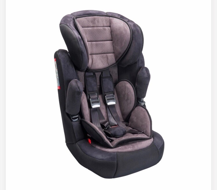 maxi cosi axiss smyths